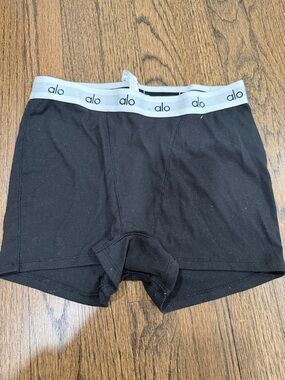 ALO Yoga Black Ribbed Boxer Briefs with White Logo Waistband
